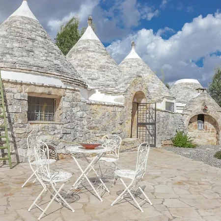 Trulli & Dimore - Trulli Li Serre *